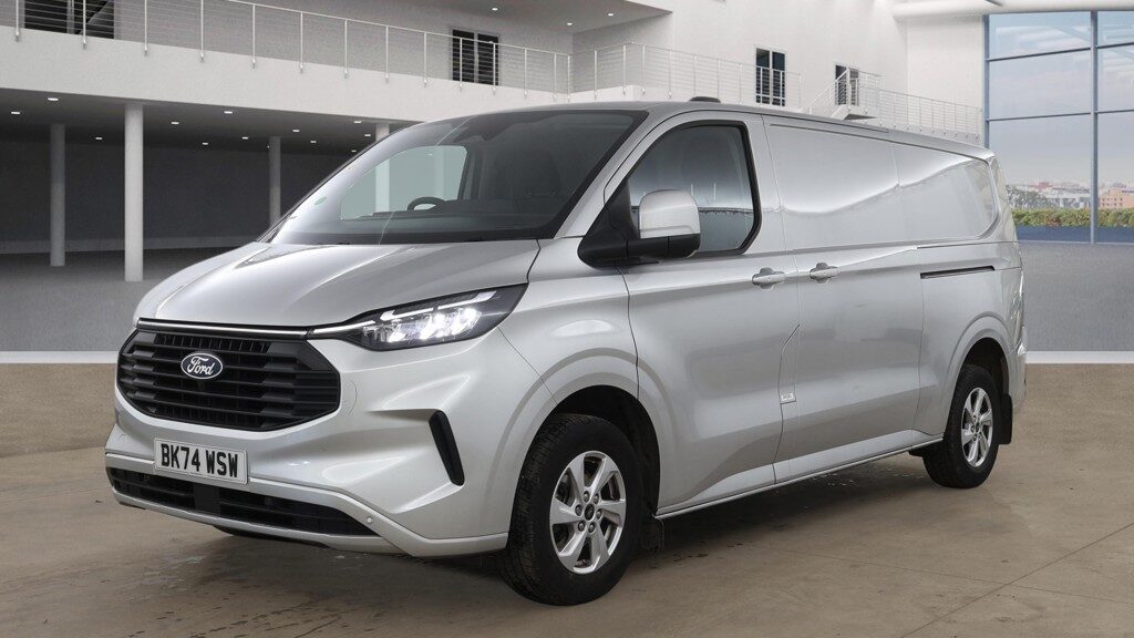 Used Ford Transit Custom 2024 for sale - 77915560: Photo 2