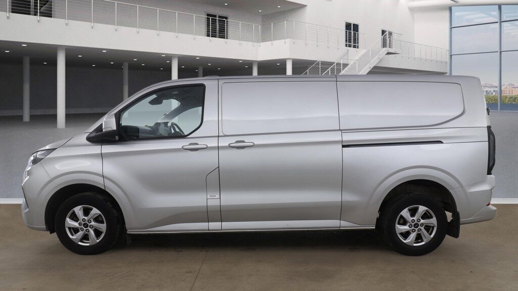 Used Ford Transit Custom 2024 for sale - 77915560: Photo 4