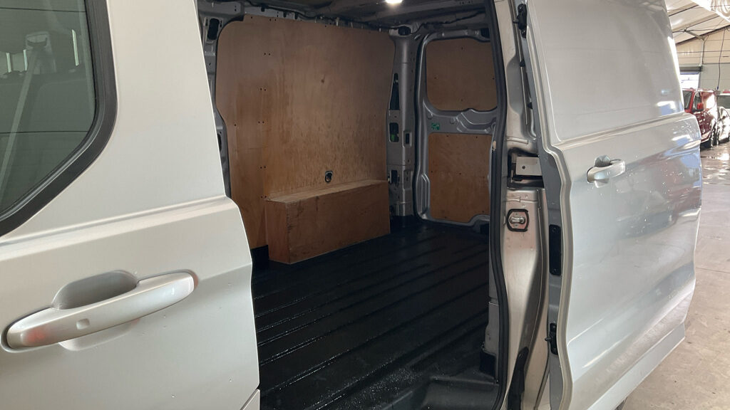 Used Ford Transit Custom 2024 for sale - 77915560: Photo 5