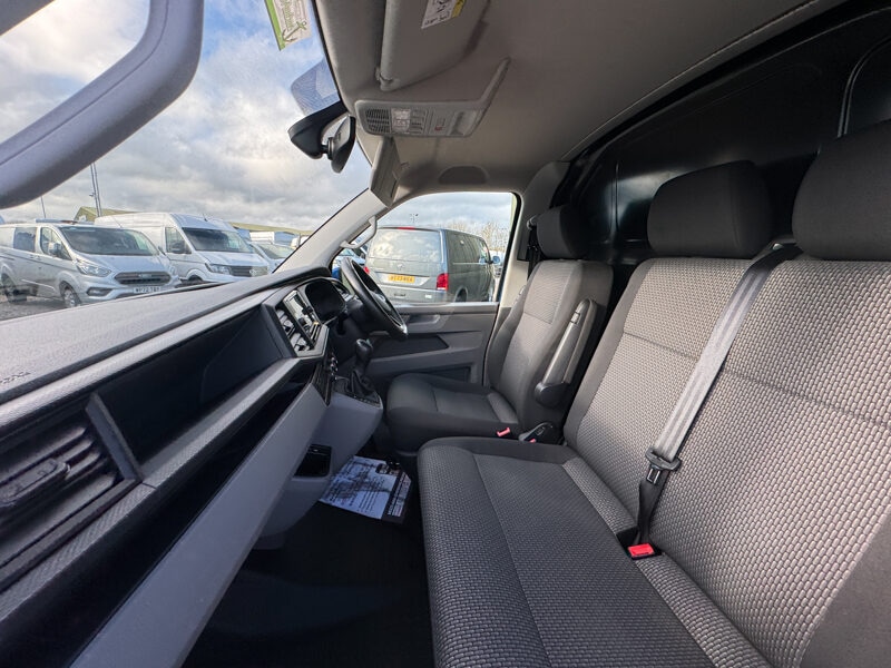 Used Volkswagen Transporter 2024 for sale - 77207009: Photo 13