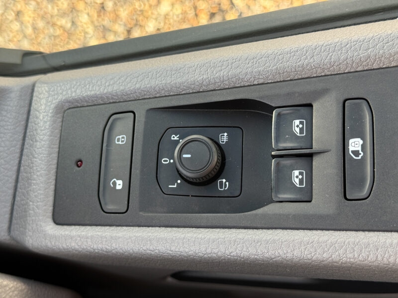 Used Volkswagen Transporter 2024 for sale - 77207009: Photo 23