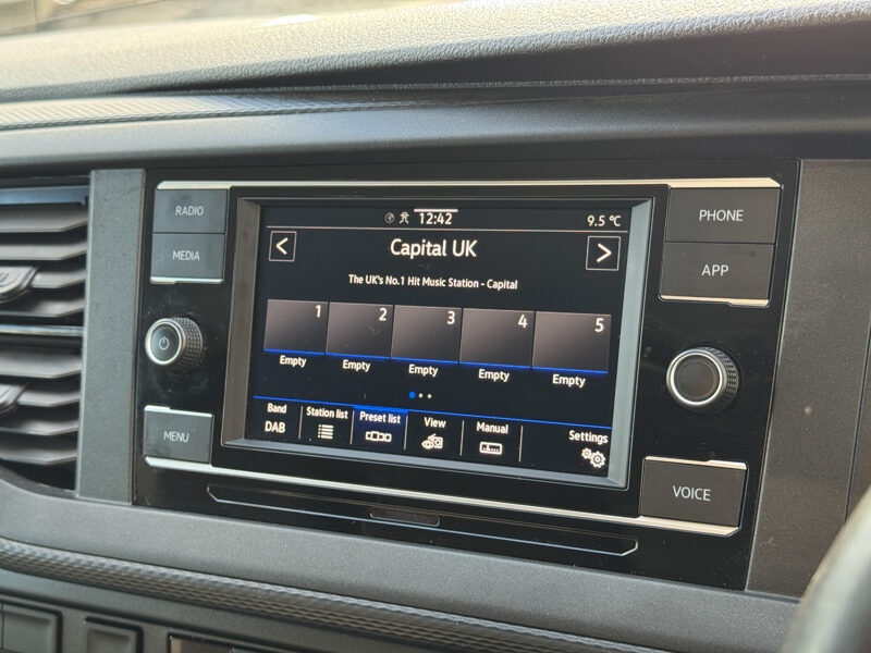 Used Volkswagen Transporter 2024 for sale - 77207009: Photo 24