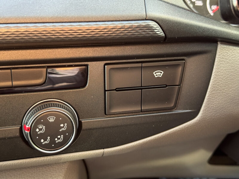 Used Volkswagen Transporter 2024 for sale - 77207009: Photo 33