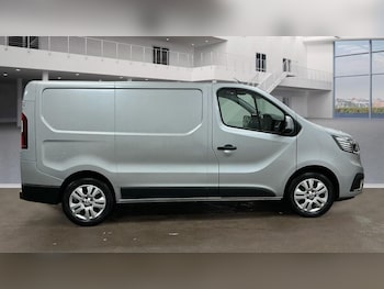 Used Renault Trafic 2023 for sale - 77296663: Photo