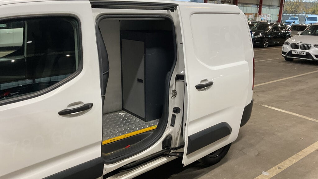 Used Peugeot Partner 2021 for sale - 77207003: Photo 8