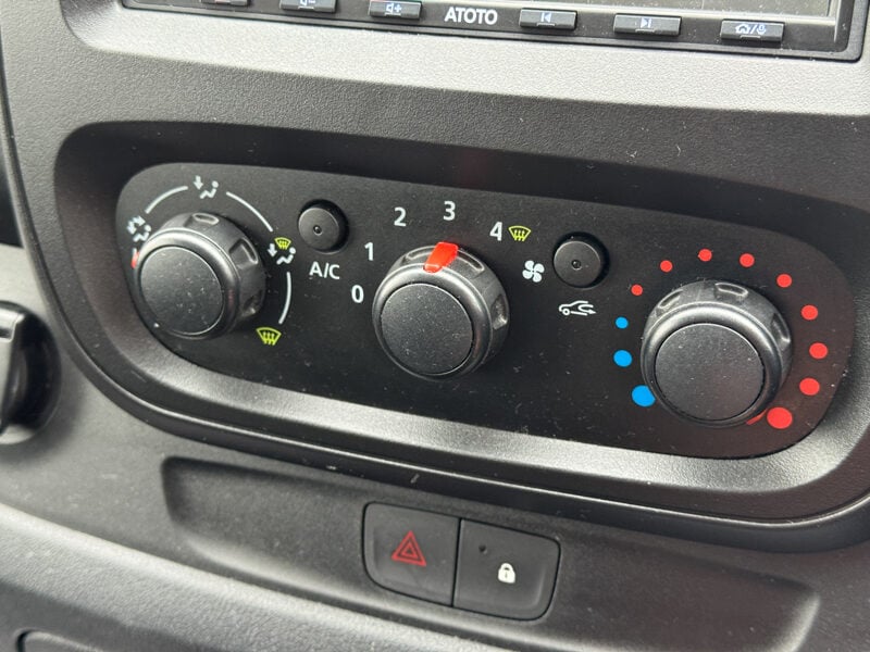 Used Vauxhall Vivaro 2018 for sale - 77375883: Photo 34