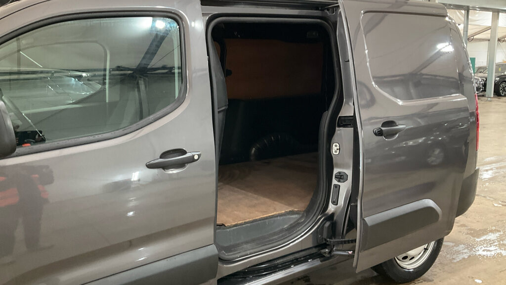 Used Vauxhall Combo 2023 for sale - 77915557: Photo 5