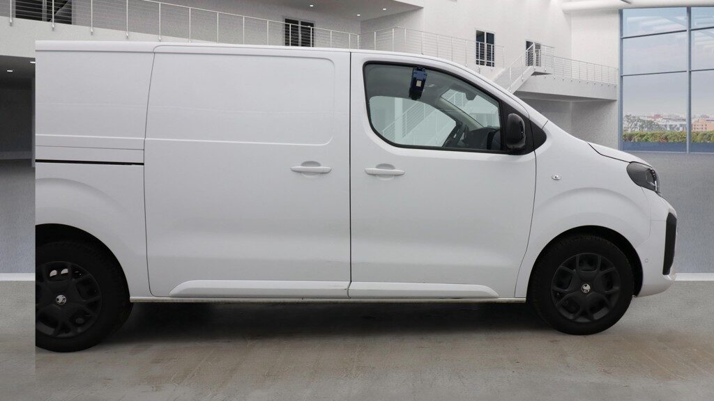 Used Vauxhall Vivaro 2024 for sale - 77363365: Photo 5