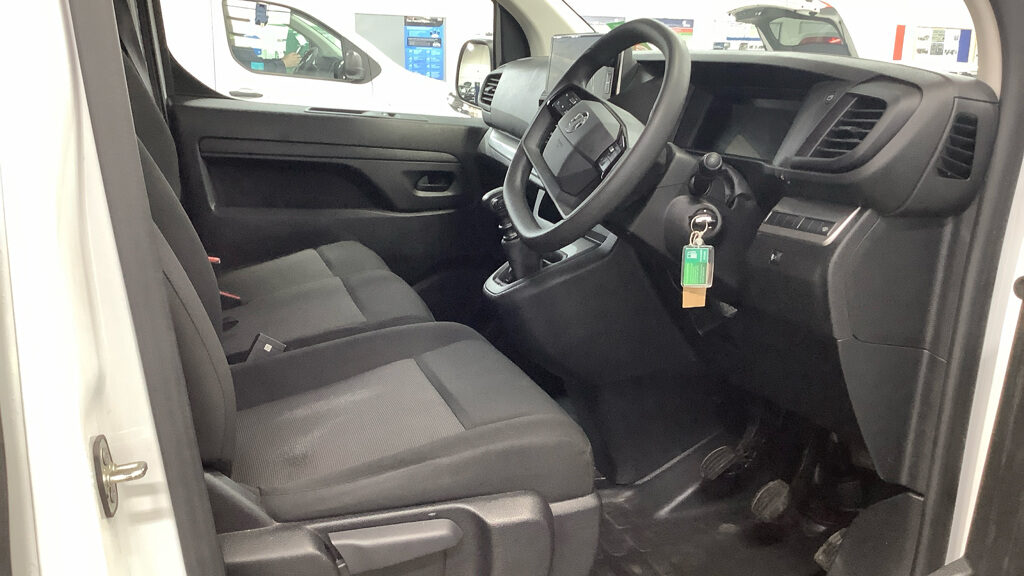 Used Vauxhall Vivaro 2024 for sale - 77363365: Photo 9