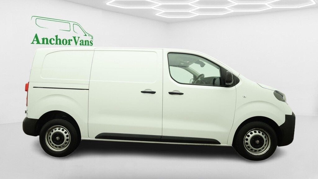Used Vauxhall Vivaro 2024 for sale - 77431179: Photo 5