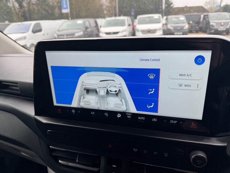 Used Ford Transit Custom 2024 for sale - 77675559: Photo 40