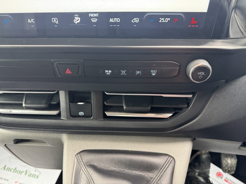 Used Ford Transit Custom 2024 for sale - 77675559: Photo 44