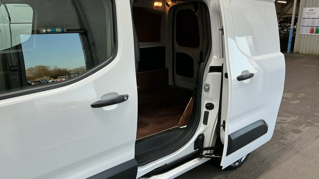 Used Peugeot Partner 2020 for sale - 77961799: Photo 8