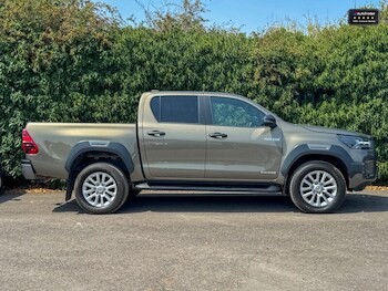 Used Toyota Hilux 2022 for sale - 75258703: Photo