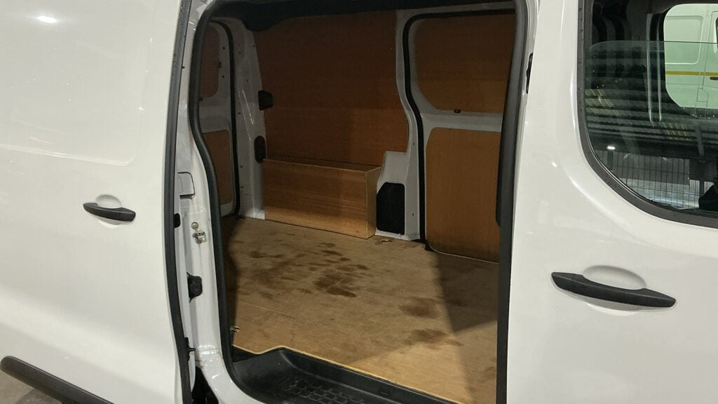 Used Toyota ProAce 2023 for sale - 77223195: Photo 8