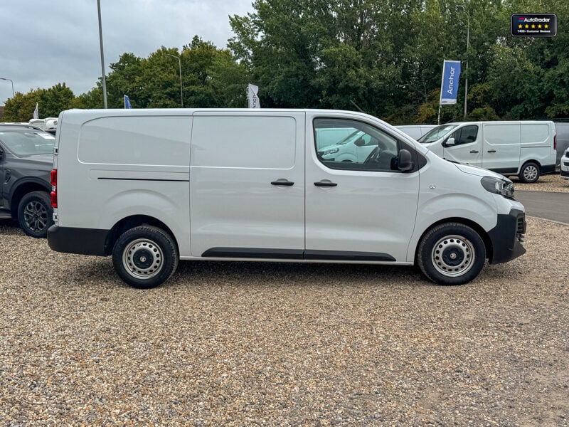 Used Vauxhall Vivaro 2024 for sale - 77041993: Photo 5
