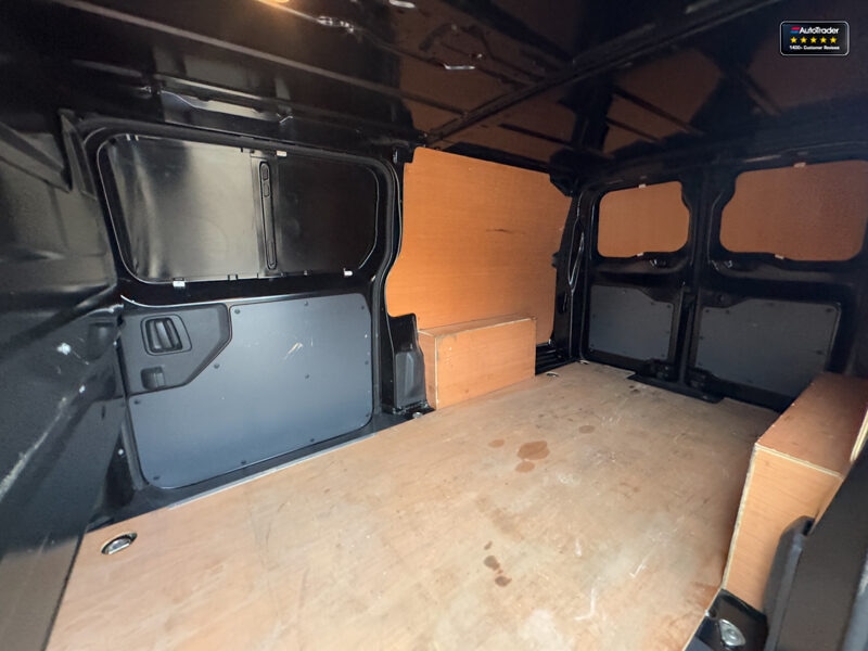 Used Vauxhall Vivaro 2023 for sale - 77042041: Photo 11