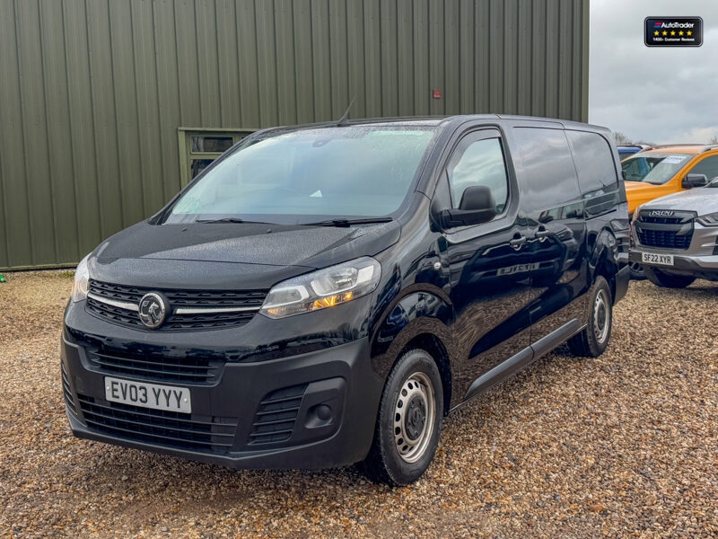 Used Vauxhall Vivaro 2023 for sale - 77042041: Photo 2