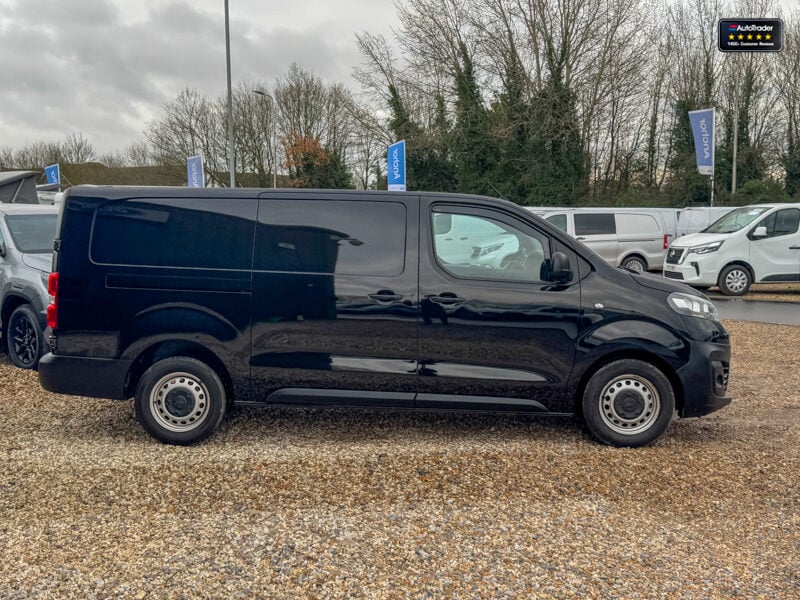 Used Vauxhall Vivaro 2023 for sale - 77042041: Photo 5