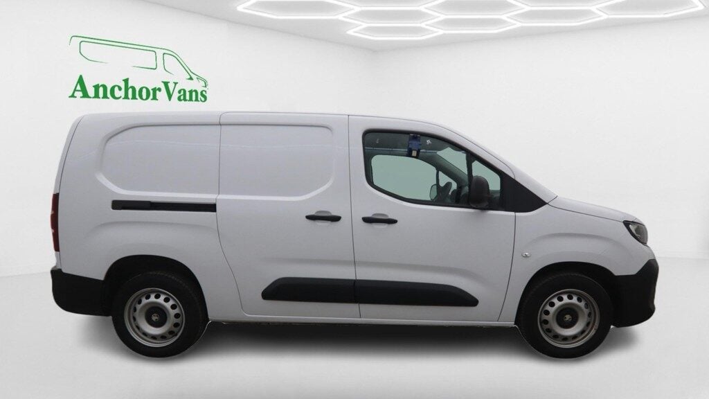 Used Vauxhall Combo 2025 for sale - 78097901: Photo 3