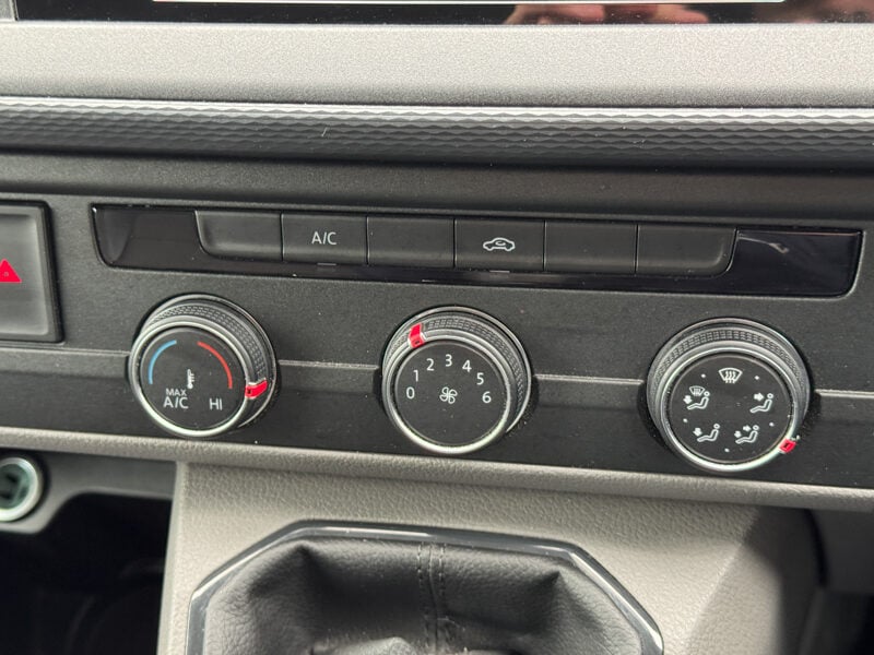 Used Volkswagen Transporter 2020 for sale - 77675571: Photo 32