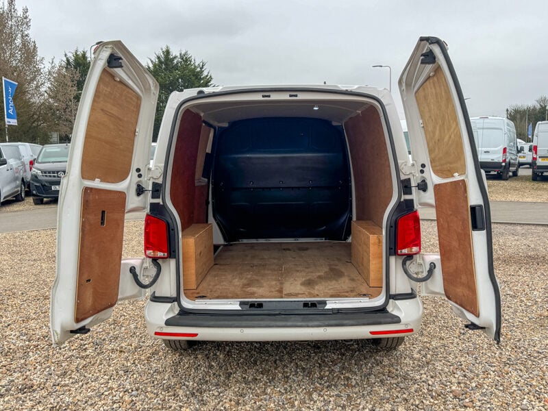 Used Volkswagen Transporter 2020 for sale - 77675571: Photo 8