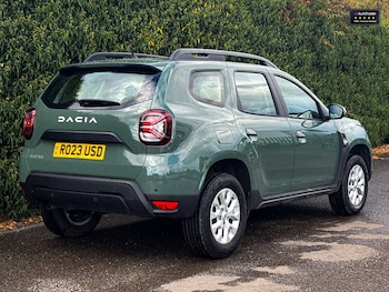 Used Dacia Duster 2023 for sale - 75898159: Photo
