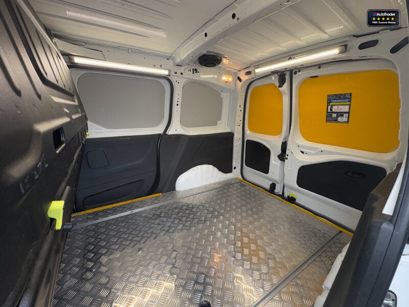 Used Peugeot Partner 2021 for sale - 77041991: Photo 11