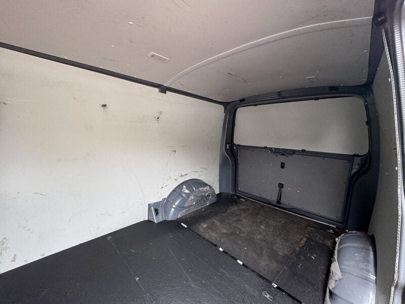 Used Volkswagen Transporter 2024 for sale - 78198293: Photo 11