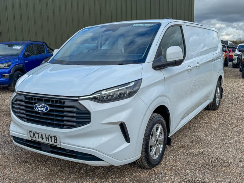 Used Ford Transit Custom 2024 for sale - 77528220: Photo 2