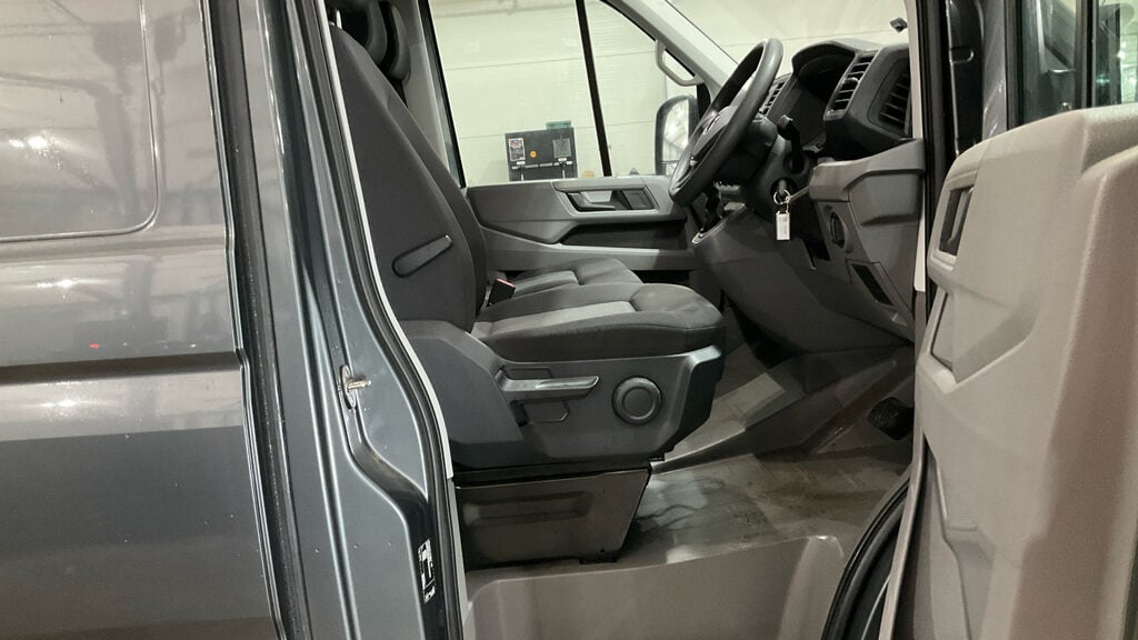 Used Volkswagen Crafter 2024 for sale - 77041527: Photo 9