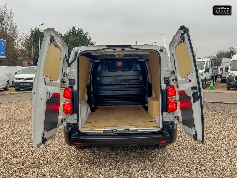 Used Vauxhall Vivaro 2023 for sale - 77037227: Photo 8