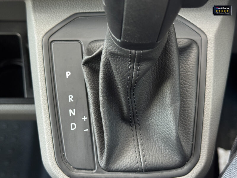 Used Volkswagen Transporter 2024 for sale - 77042149: Photo 35