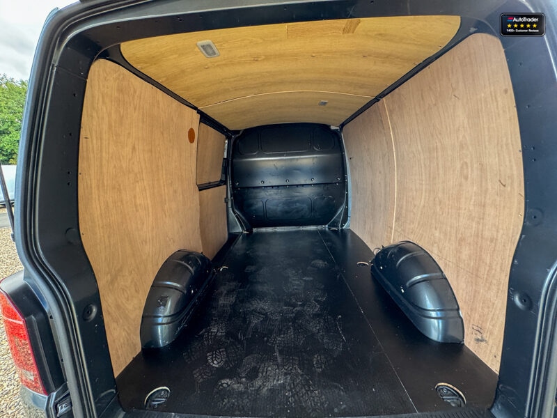 Used Volkswagen Transporter 2024 for sale - 77042149: Photo 9