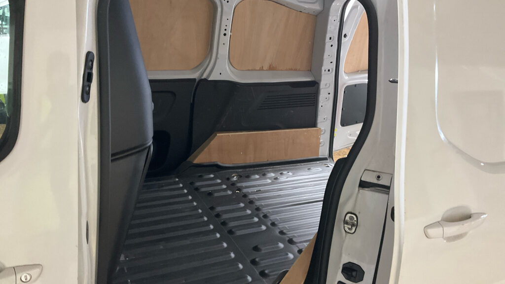 Used Peugeot Partner 2022 for sale - 77207010: Photo 8