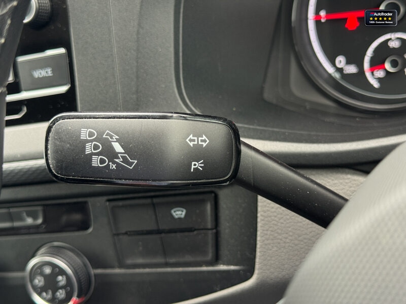 Used Volkswagen Transporter 2022 for sale - 77042000: Photo 35