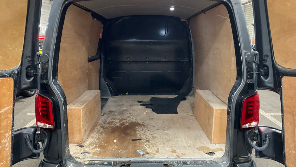 Used Volkswagen Transporter 2023 for sale - 77932708: Photo 5