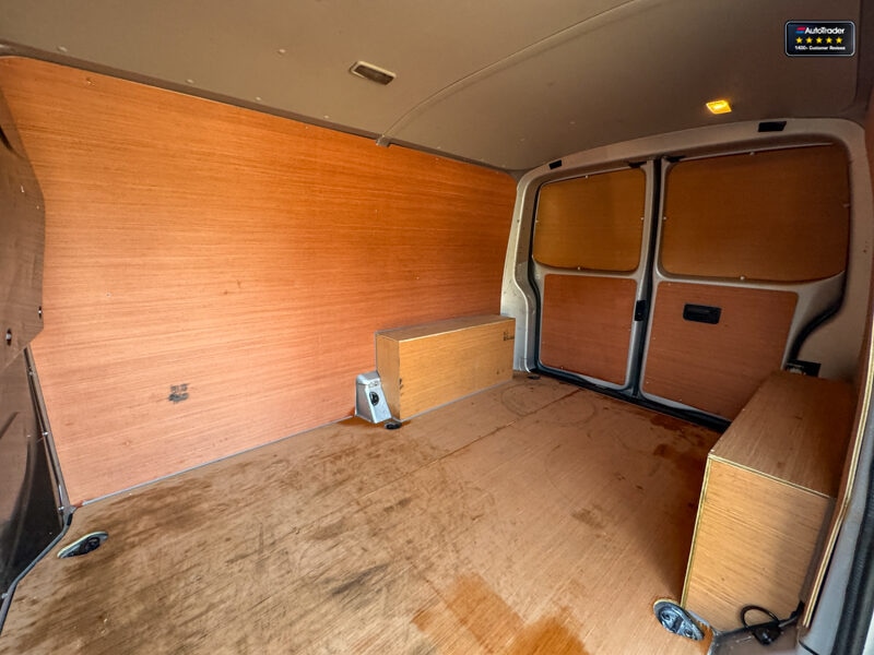 Used Volkswagen Transporter 2018 for sale - 77041606: Photo 11