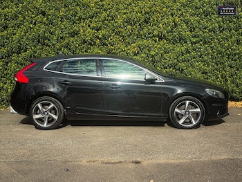 Used Volvo V40 2016 for sale - 75804223: Photo