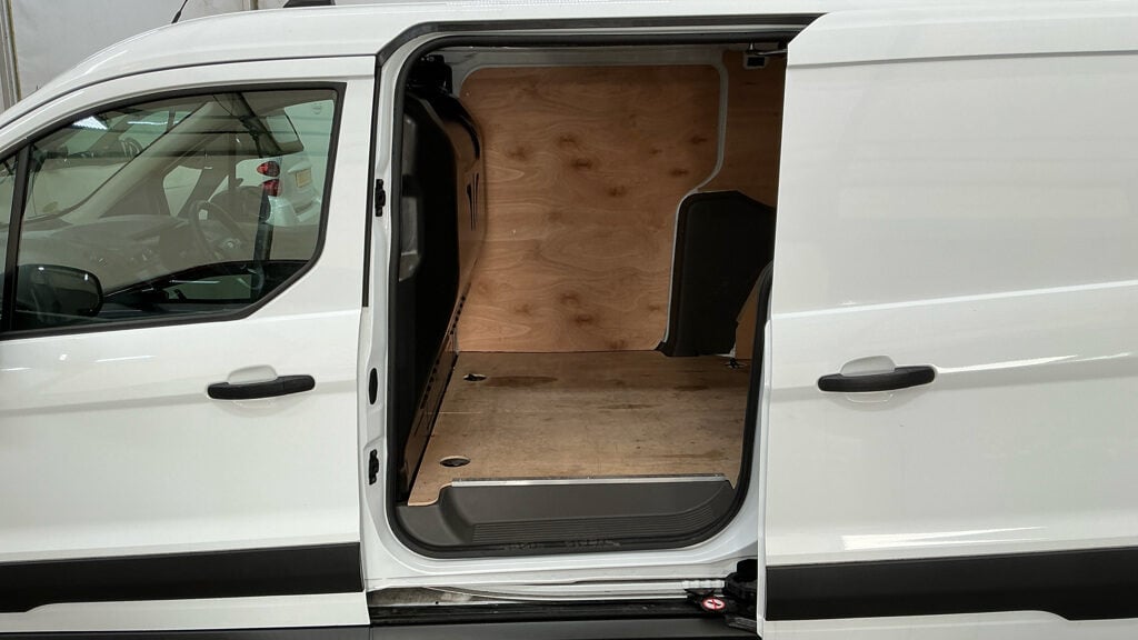 Used Ford Transit Connect 2024 for sale - 77945528: Photo 8