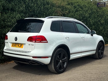 Used Volkswagen Touareg 2017 for sale - 75474773: Photo