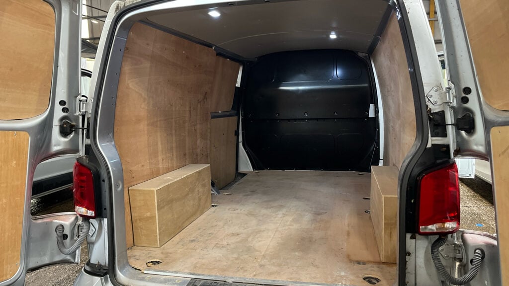 Used Volkswagen Transporter 2023 for sale - 78070133: Photo 5