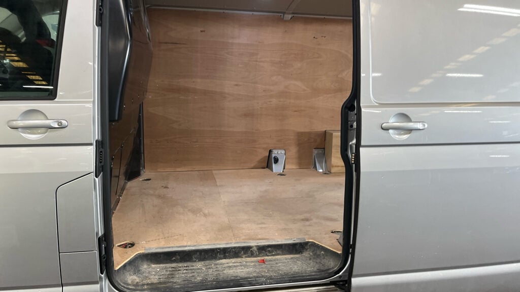 Used Volkswagen Transporter 2023 for sale - 78070133: Photo 8