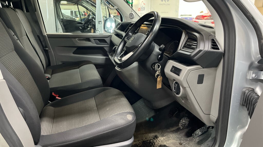 Used Volkswagen Transporter 2023 for sale - 78070133: Photo 9