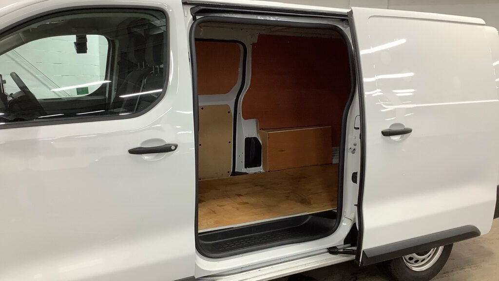 Used Vauxhall Vivaro 2024 for sale - 77528229: Photo 8