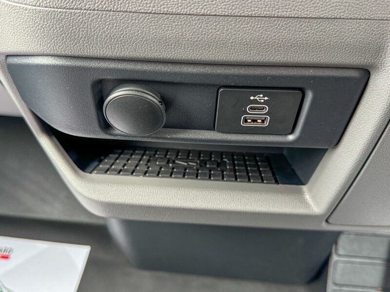 Used Volkswagen Transporter 2025 for sale - 77296666: Photo 42