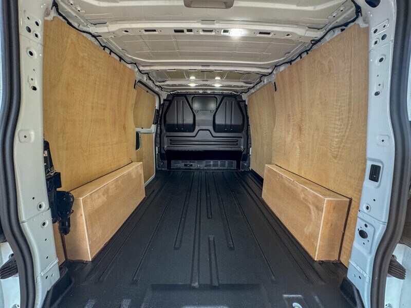 Used Volkswagen Transporter 2025 for sale - 77296666: Photo 9