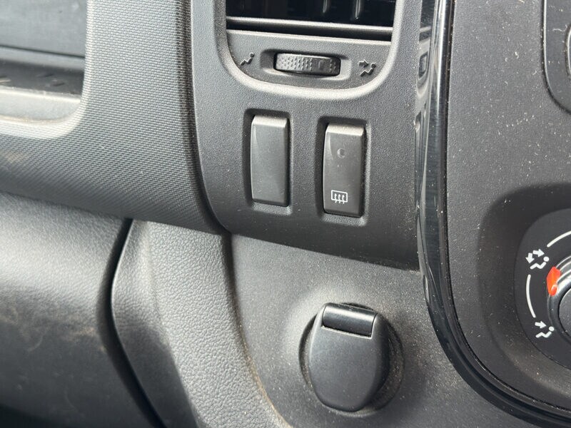 Used Vauxhall Vivaro 2016 for sale - 77675570: Photo 27
