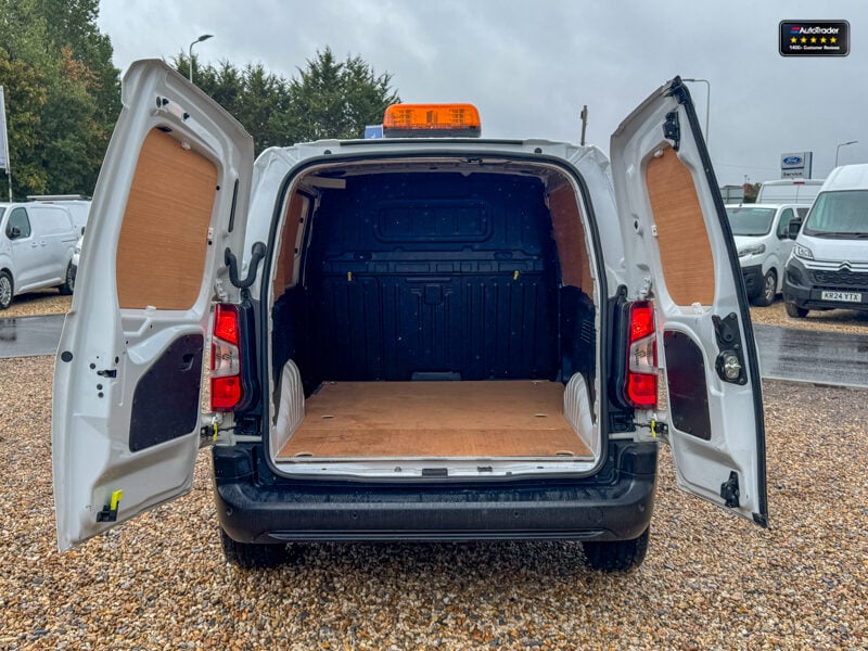 Used Peugeot Partner 2023 for sale - 77042038: Photo 8