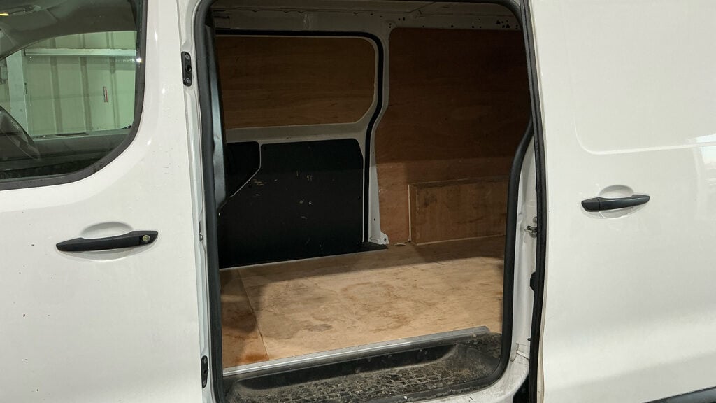 Used Vauxhall Vivaro 2021 for sale - 77296657: Photo 8